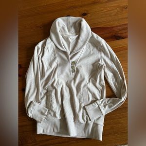 Banana Republic Factory Women’s beige heathered pullover